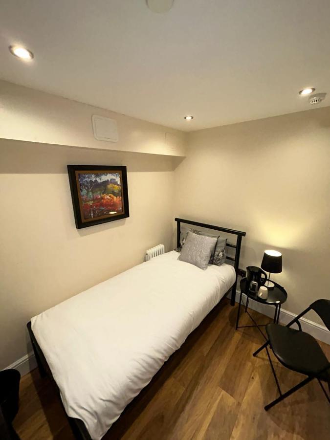Cosy Single Room Эдинбург Экстерьер фото