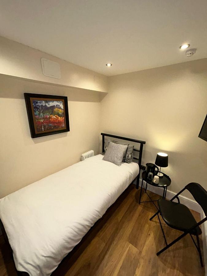 Cosy Single Room Эдинбург Экстерьер фото